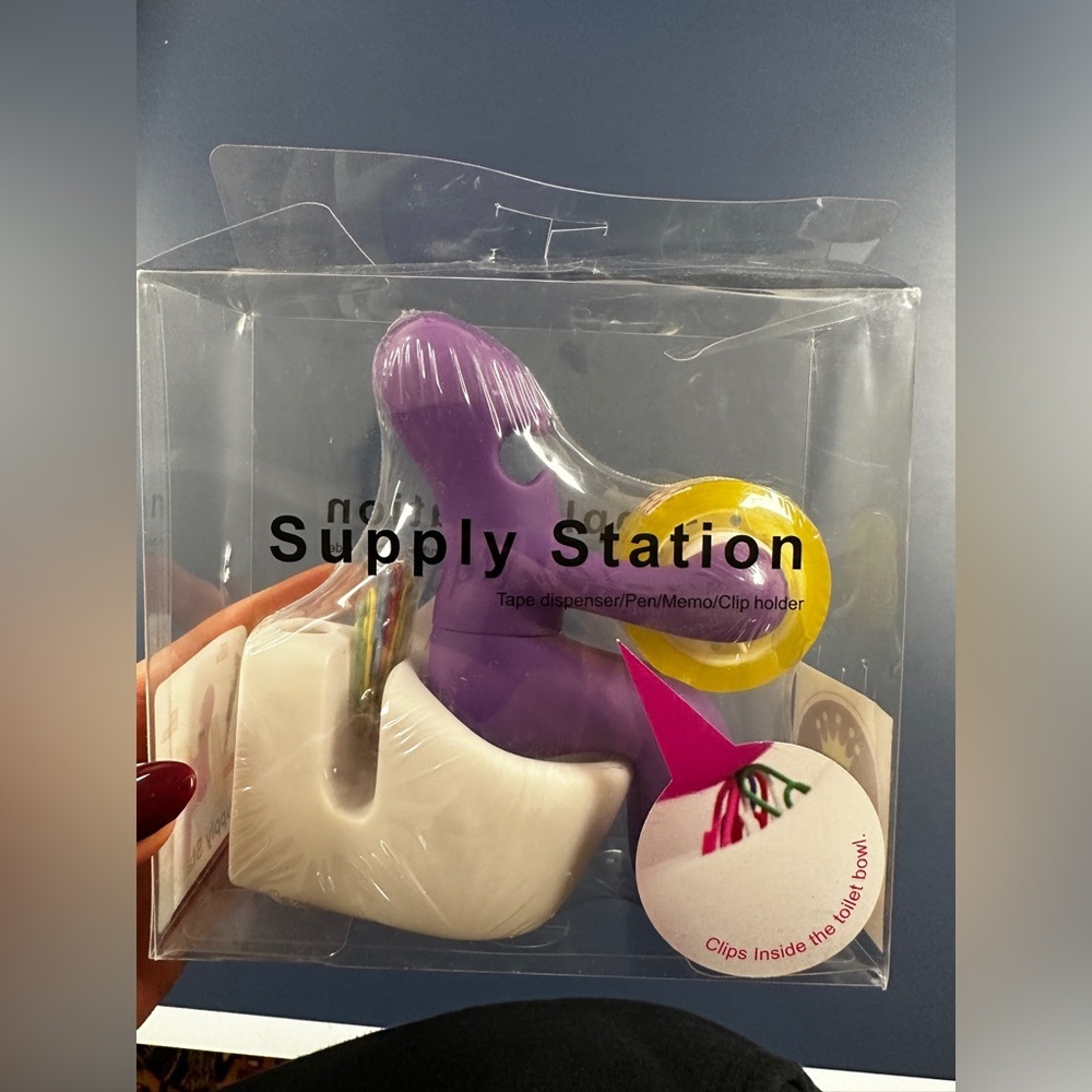 Supply station unique supply holder